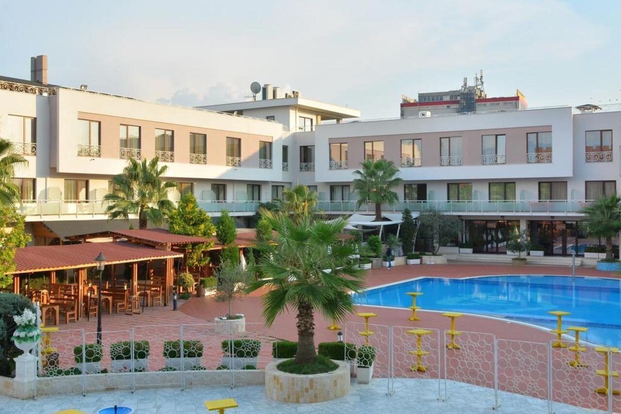 Te Stela & 4* Tiranë